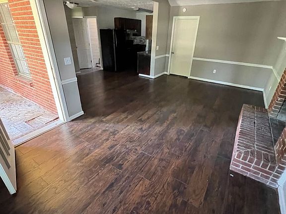 2nd image of 9B River Oaks Pl