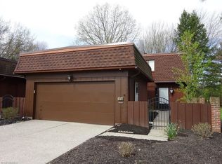 19268 Heather Ln #B-9-4, Strongsville, OH 44136