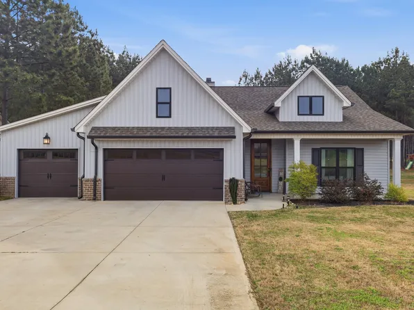 127 W Stewart St, Pelzer, SC 29669