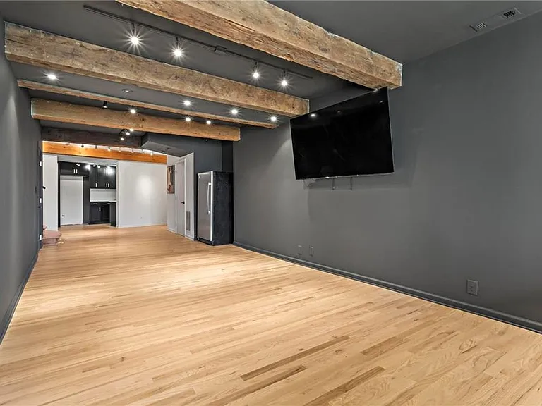 120 Laurel Dr NE — Photo 38