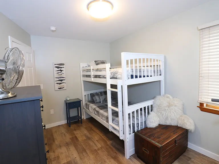 411 N Vendome Ave — Photo 22