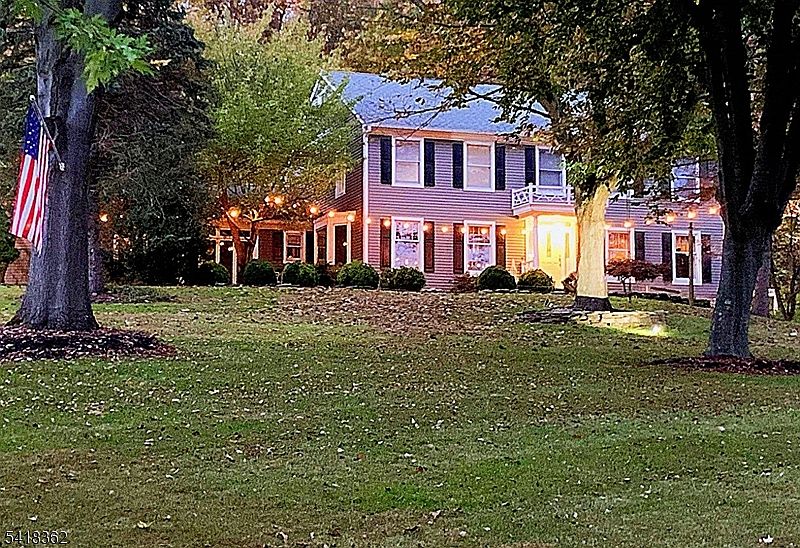 1st image of 6 Fawn Ridge Rd