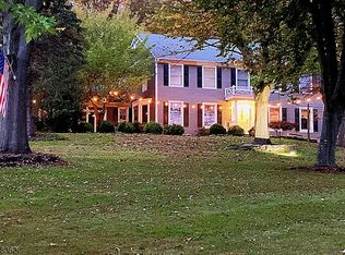 6 Fawn Ridge Rd, Clinton Twp., NJ 08833