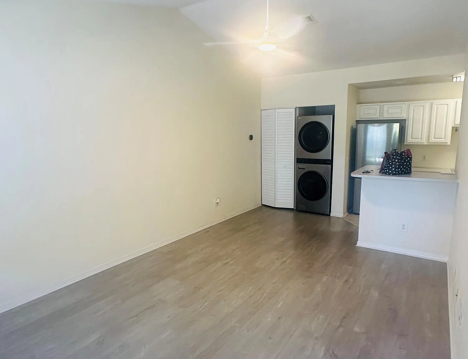 1 bed, 1.0 bath, 500 sqft, $1,325 — Photo 2