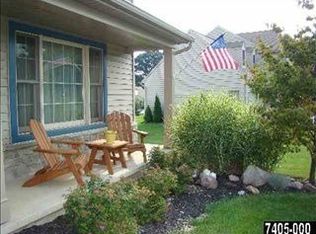 75 Meadow Hill Dr, York, PA 17402