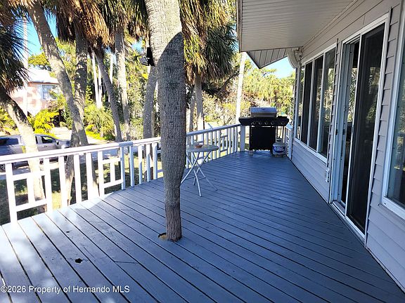 5th image of 3446 Bayview Ave
