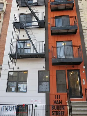 Rented by Rennit Inc. | media 50