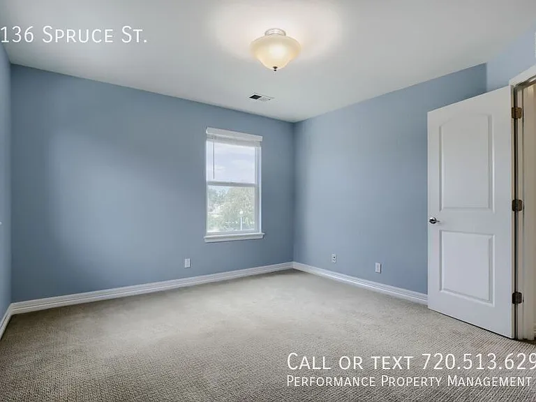 2136 Spruce St — Photo 15