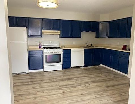 2nd image of 2607 Harvest Dr #1