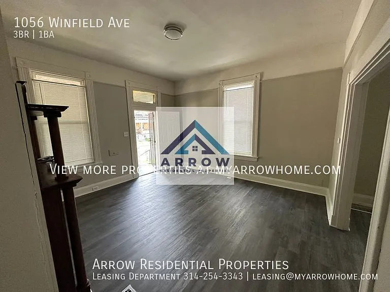 1056 Winfield Ave — Photo 5
