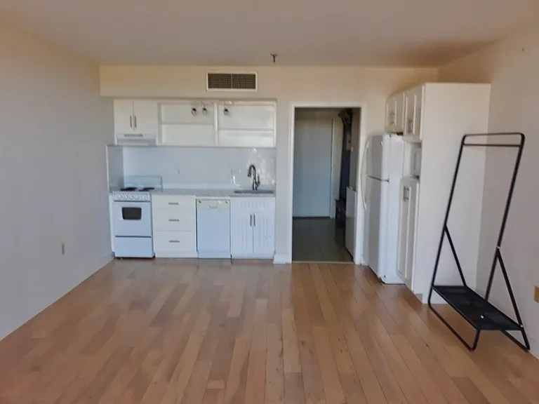 1 Marina Dr #303B — Photo 7