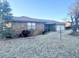 905 N Ann St, Granite, OK 73547