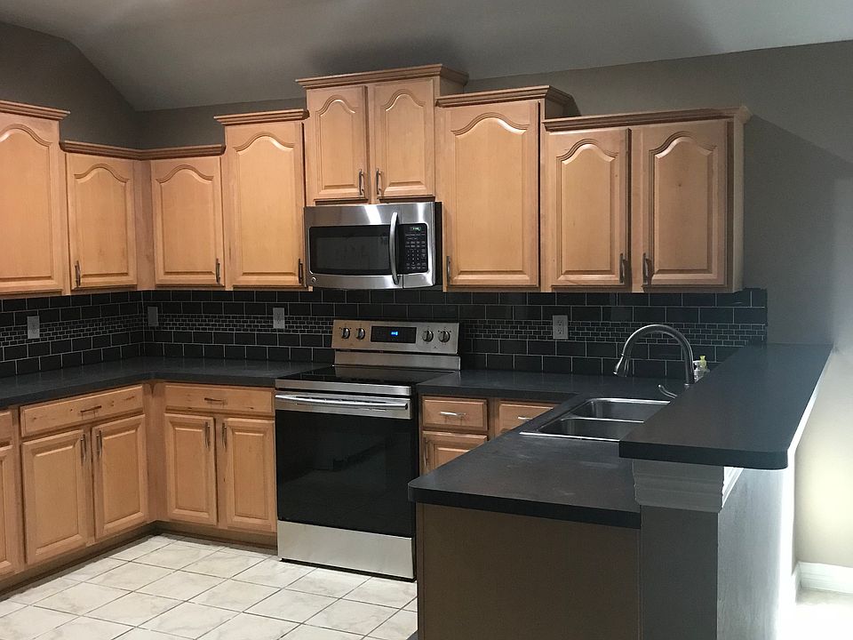 1st image of 2915 Mason Ln