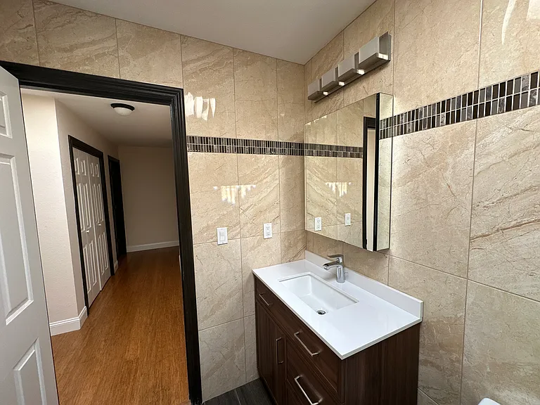 master bathrom