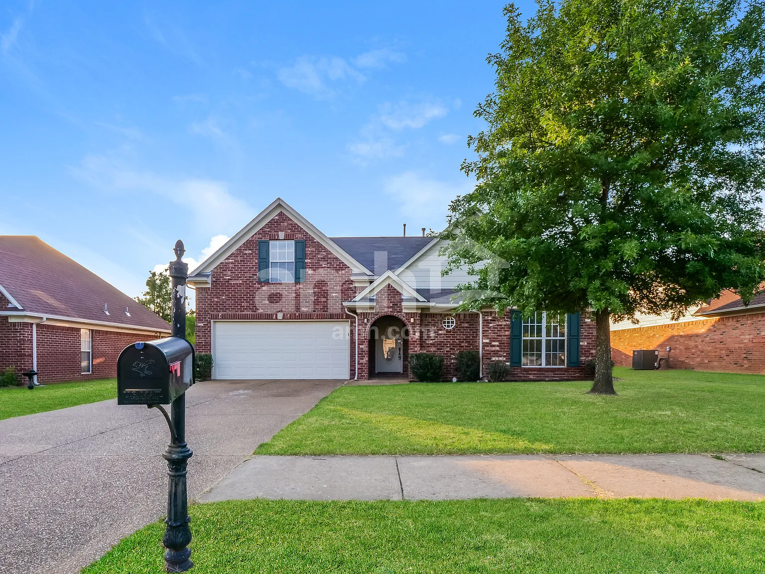 5 bed, 3.0 bath, 2435 sqft, $2,410 — Photo 1