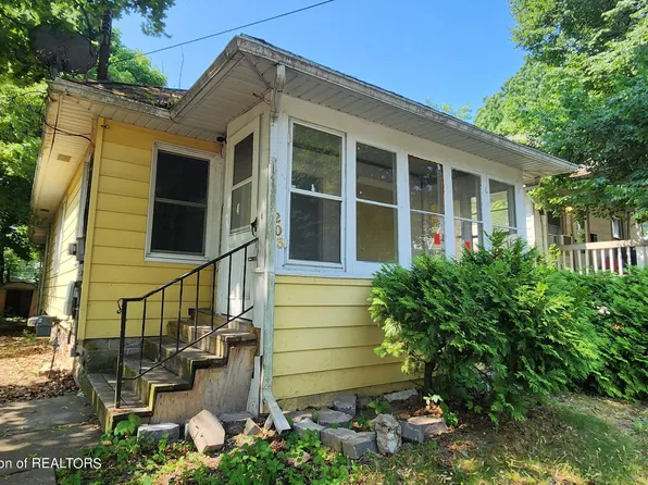 1203 Glenn St, Lansing, MI 48915