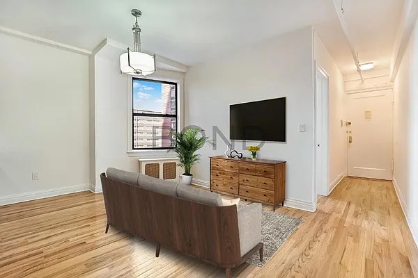 Rented by Bond New York | media 21