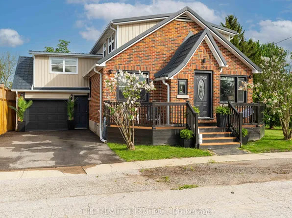 599 John St, Strathroy Caradoc, ON N0L 1T0