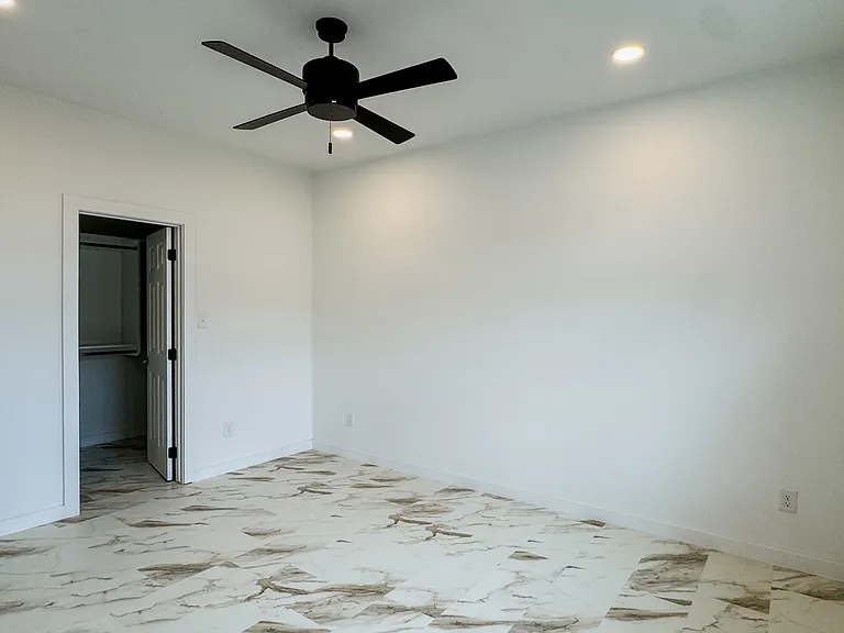 350 Lucy Rd — Photo 11