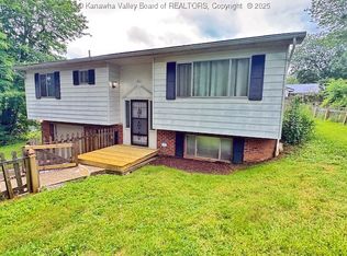 201 Shelby Dr, Cross Lanes, WV 25313