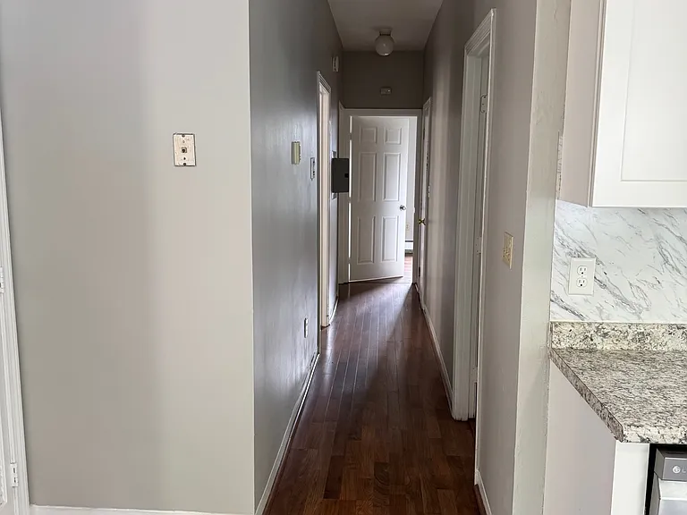 37 Howard St — Photo 9