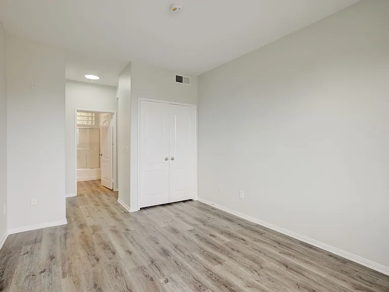2245 Beverly Glen — Photo 81