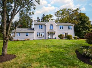 9 Windmill Ln, Trumbull, CT 06611