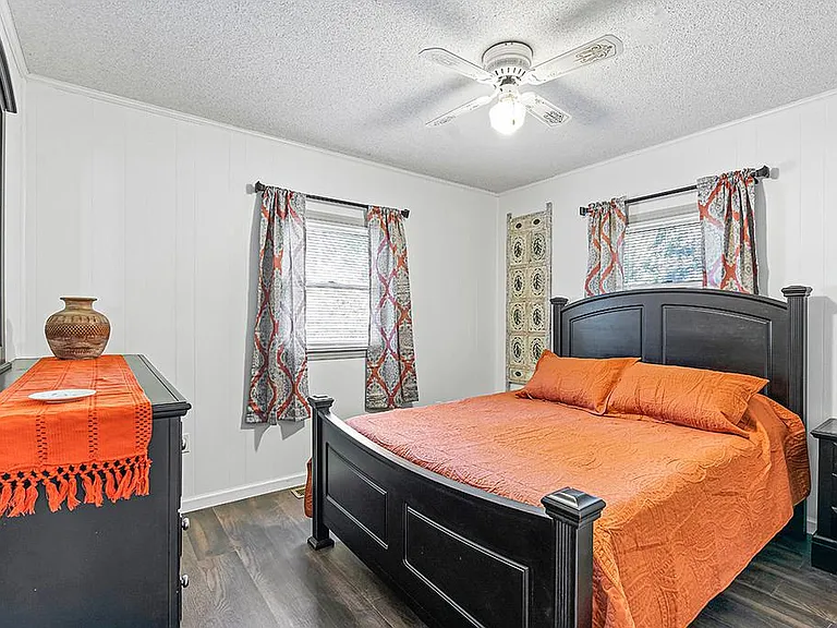 40 Collins Village Cir — Photo 7