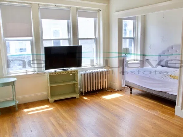 1163 Boylston St APT 34, Boston, MA 02215