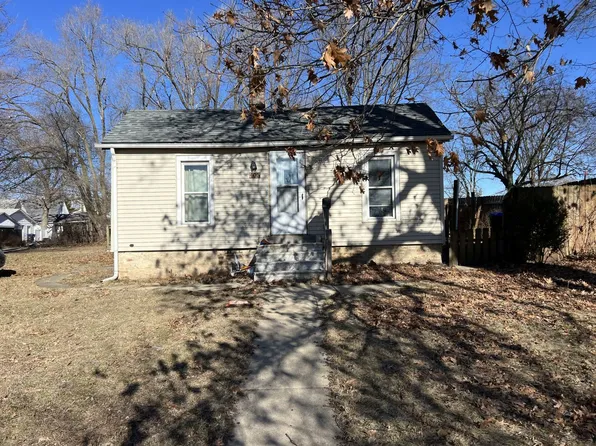 405 W Bissell St, Bloomington, IL 61701