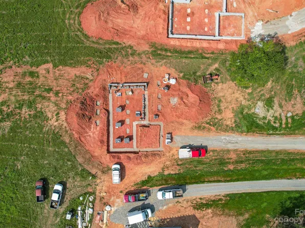 812 Morlin Acres Dr #21, Marshall, NC 28753