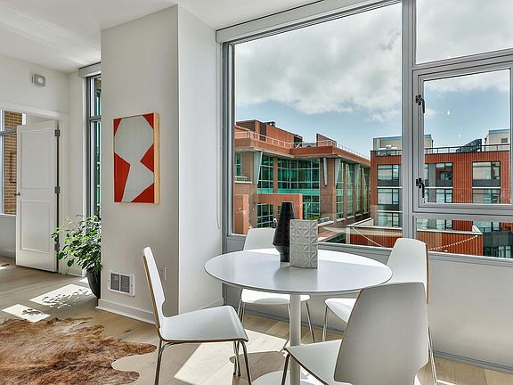 5th image of 177 Townsend St Unit 1024