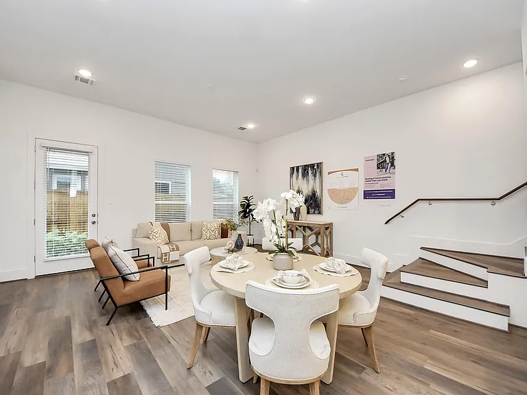 7504 Carver Rd #D — Photo 11