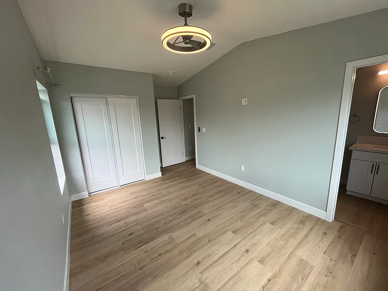 4545 Limerick Ave — Photo 7