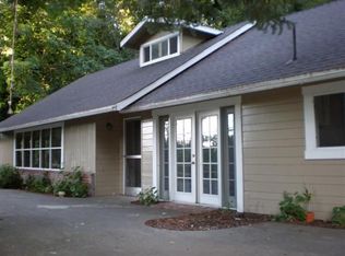 300 Circle Dr, Angwin, CA 94508