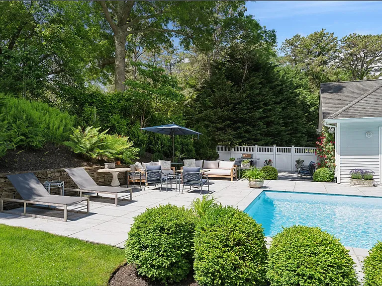 12 Knoll Rd — Photo 8