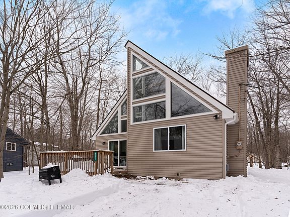 2nd image of 8958 Pheasant Ln