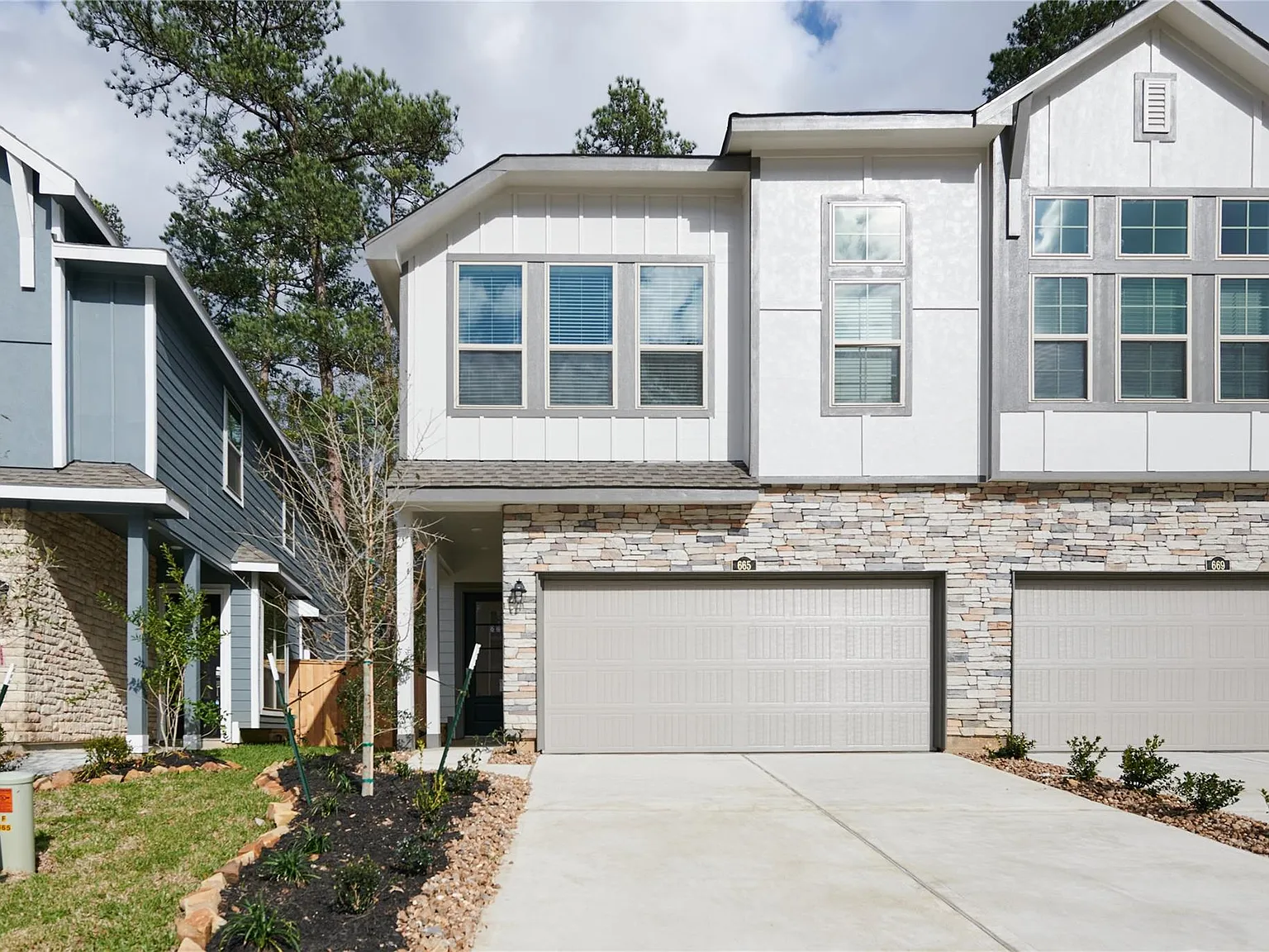 3 bed, 2.5 bath, 1913 sqft, $2,250 — Photo 3
