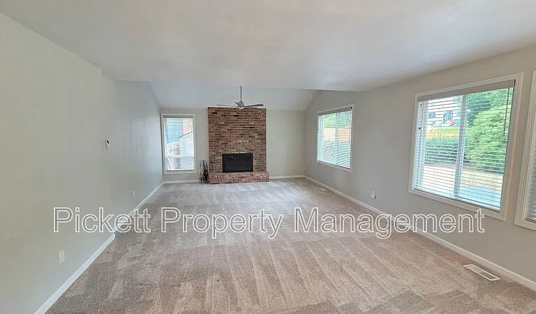 8067 Daniel Pl NW — Photo 19