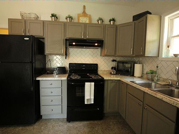 5th image of 1000 N High St #200