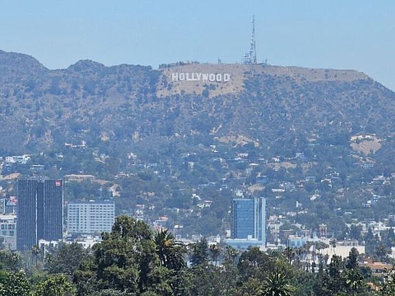 2nd image of 4460 Wilshire Blvd APT 701