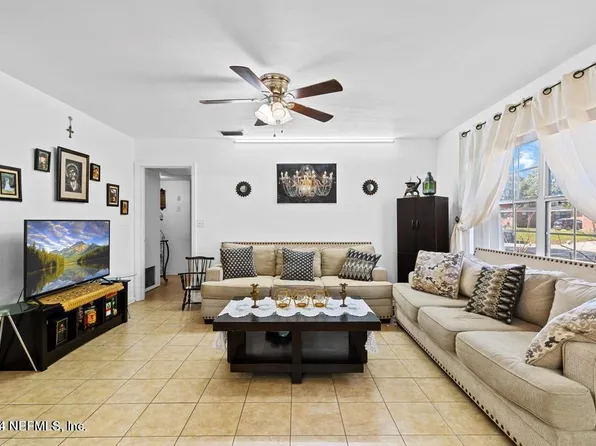 2337 Gaillardia Rd, Jacksonville, FL 32211