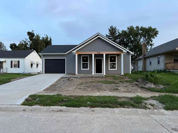 2705 Prairie Grove Dr, Fort Wayne, IN 46809