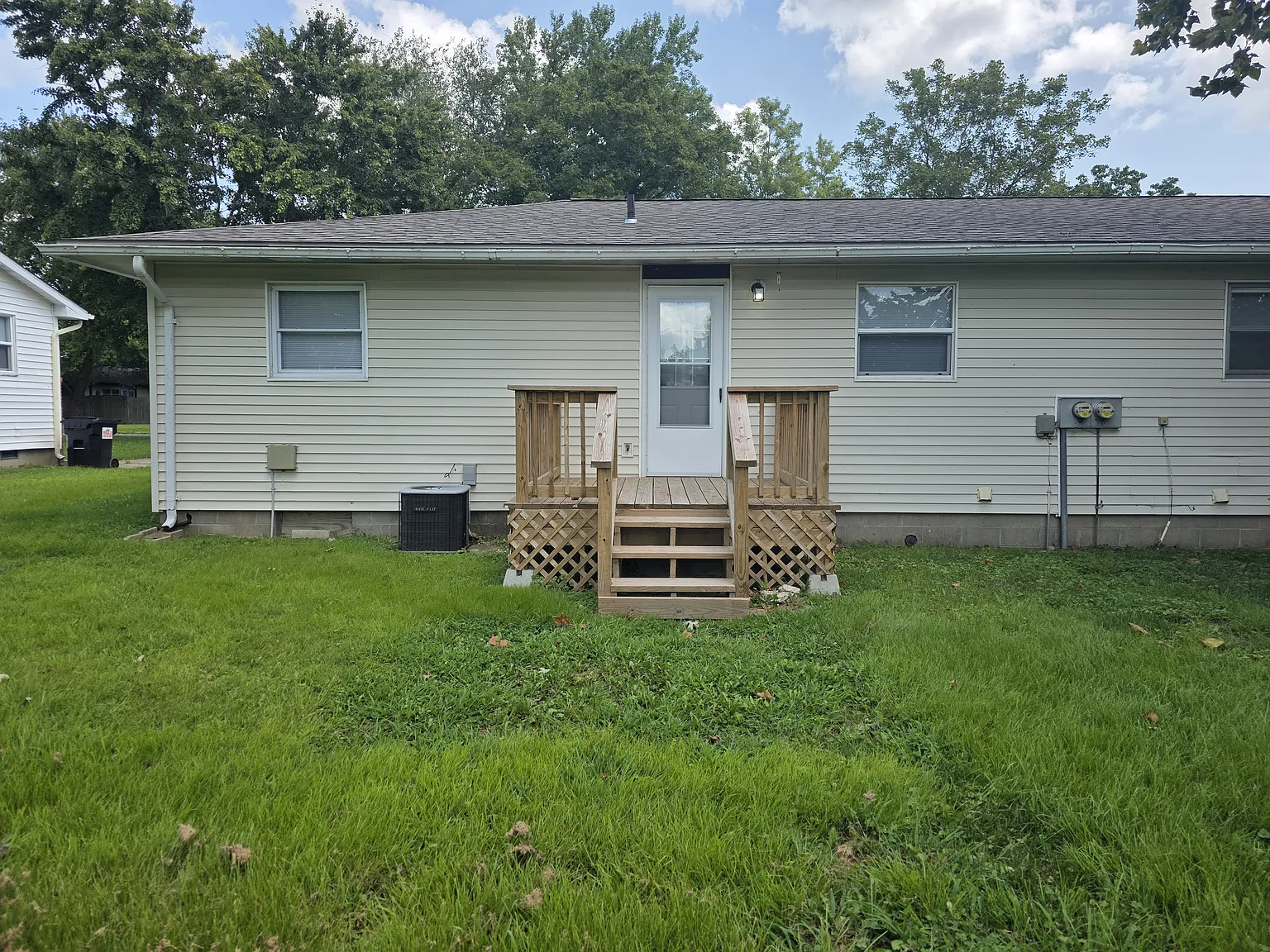 1004 Kimberly Ct — Photo 3