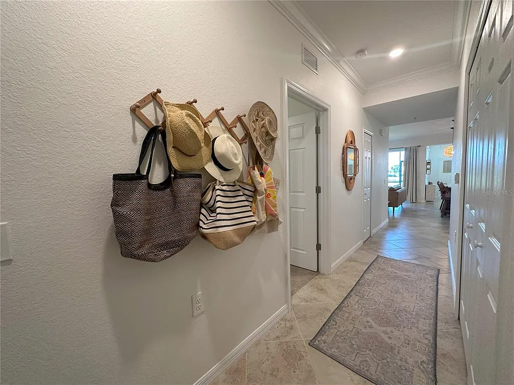2 bed, 2.0 bath, 1438 sqft, $6,500 — Photo 4