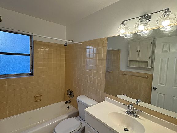 5th image of 220 Australian Ave #3