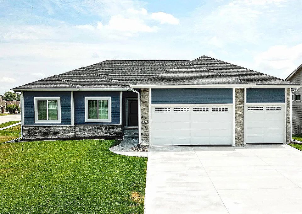 1st image of 1041 Cardinal Dr