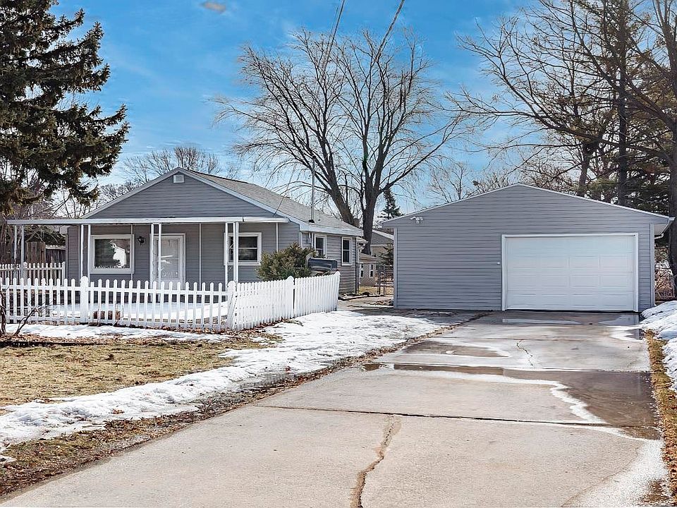 1st image of 1960 Oakdale Ave