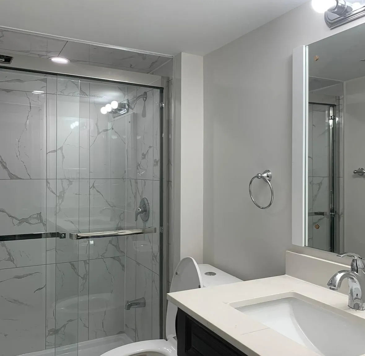 3 bed, $2,000 — Photo 3