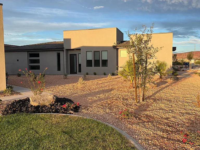 2907 E Snowberry Dr — Photo 3